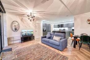 Luxurious 3-Bedroom Apartment